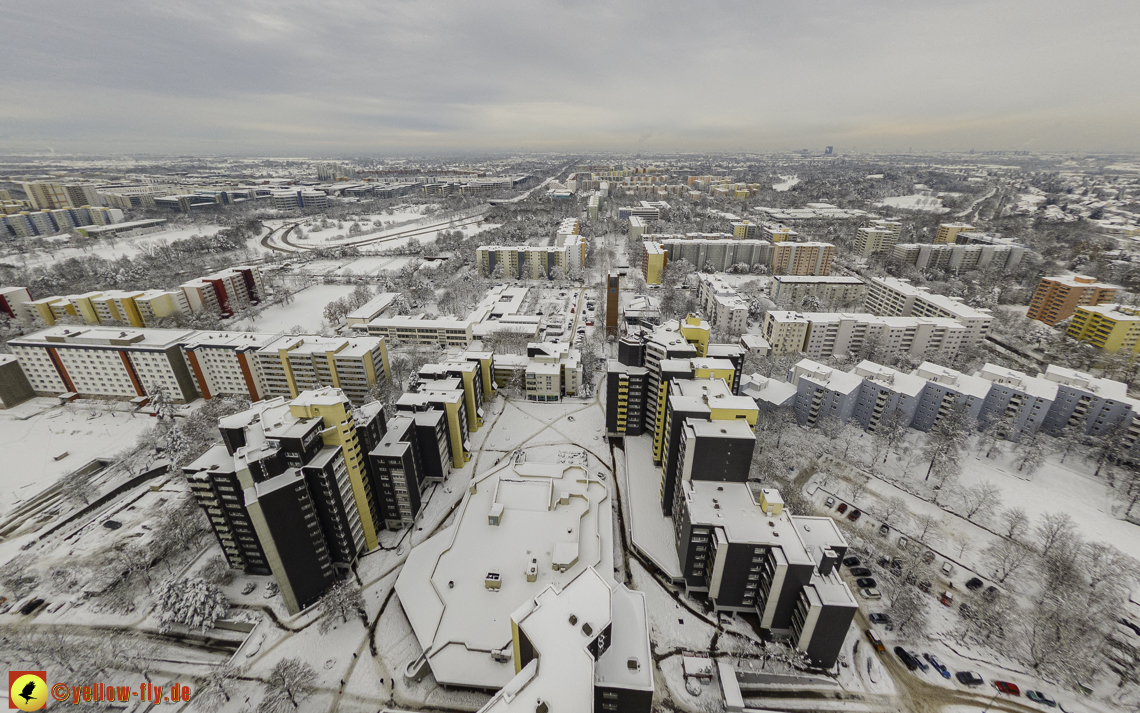04.12.2021 - Karl-Marx-Ring und Marx-Zentrum in Neuperlach